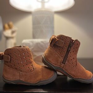 Stride Rite Toddler Suede Ankle Boots in Brown with Star Cutouts